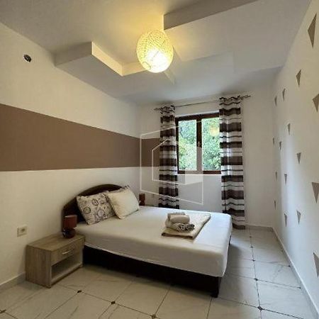 Alex Guesthouse Kotor Exterior photo
