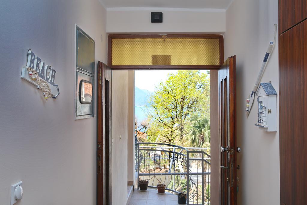Alex Guesthouse Kotor Exterior photo