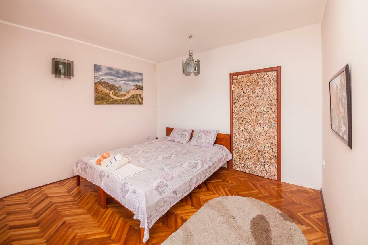 Alex Guesthouse Kotor Exterior photo